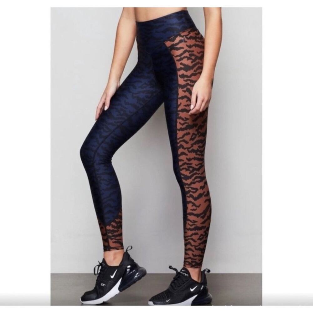 Good American Oasis blue brown tan black animal tiger print leggings